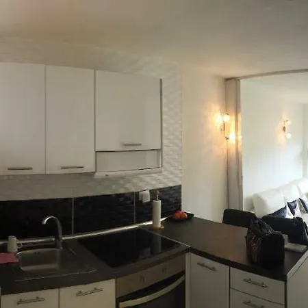 Modern In Las Americas